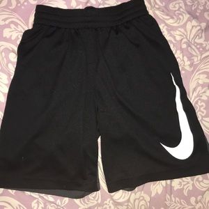 boys nike shorts